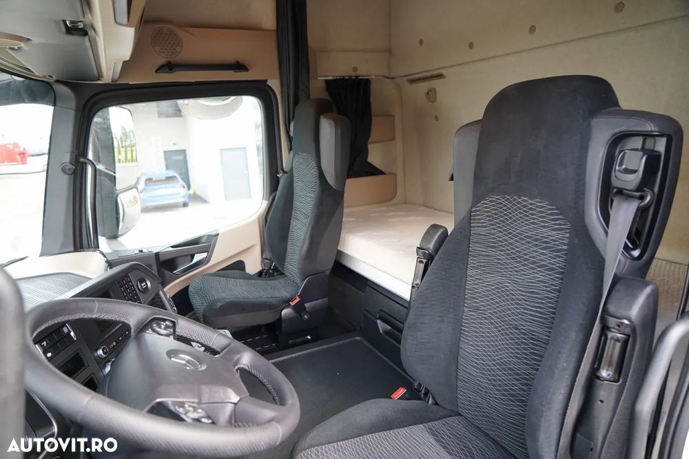 Mercedes-Benz ACTROS 2545 / CORTINĂ  8,8 m / DHOLLANDIA LIFT - 2.000 KG / PODEA REZISTENTĂ / PUNȚ DE DIRECȚIE / EURO 6 - 24