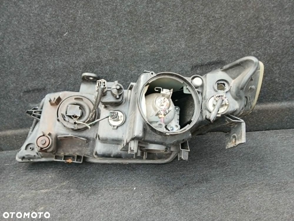Honda Accord VII lampa przednia prawa - 4