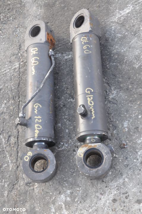 SIŁOWNIK HYDRAULICZNY MECALAC DŁ. 60 CM - 2