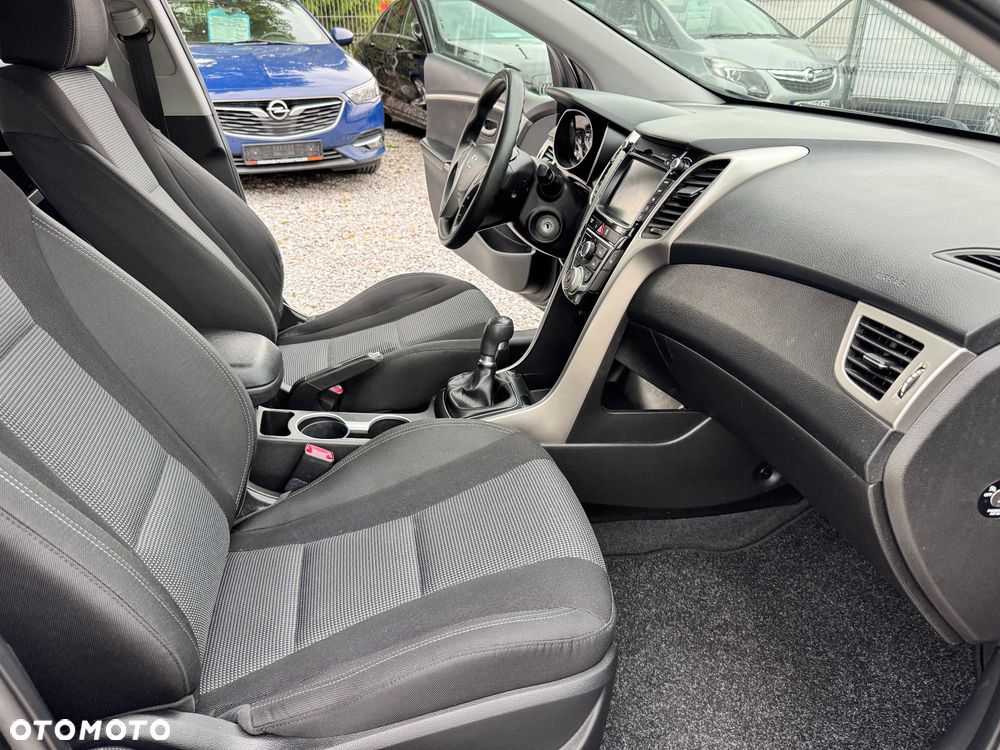 Hyundai i30 - 22