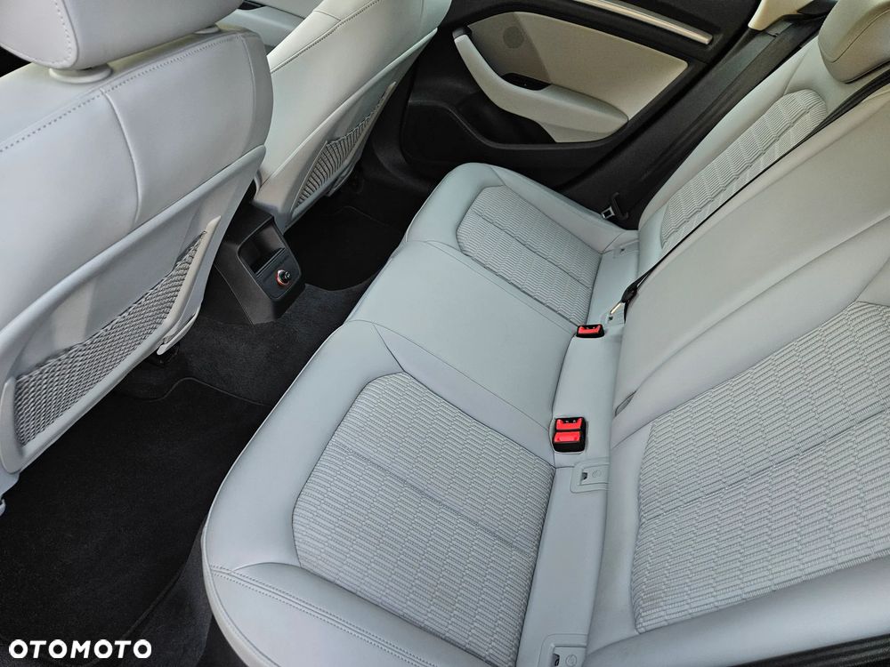 Audi A3 Sportback 1.4 TFSI S tronic Attraction - 24