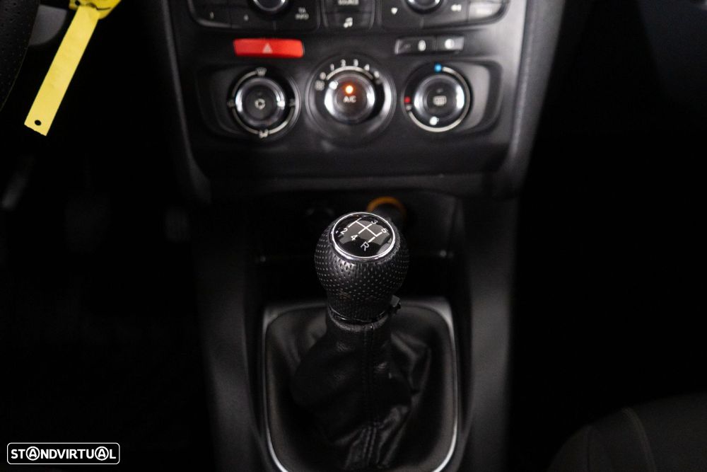 Citroën C4 1.6 HDi Attraction 106g - 19