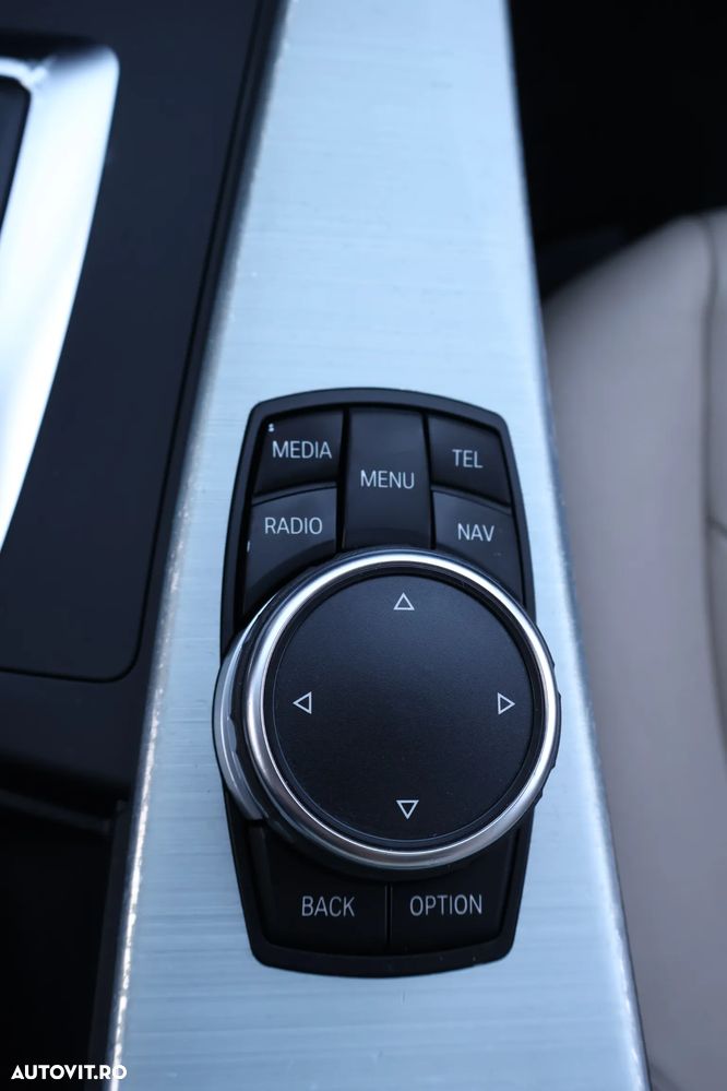 BMW Seria 3 320d xDrive Aut. - 29