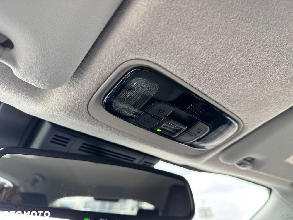 Toyota Yaris Hybrid 1.5 Style - 26