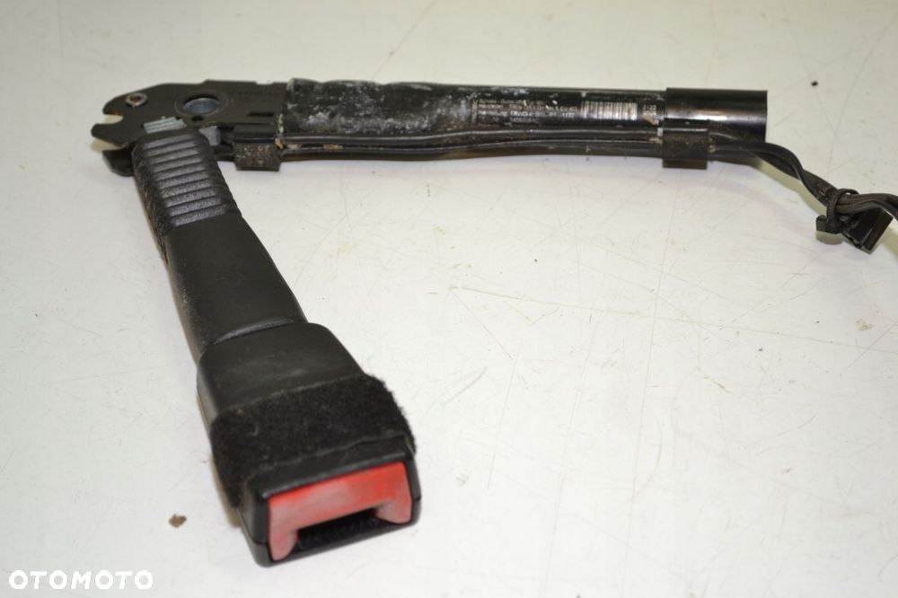 BMW E81 E84 E87 E90 E92 NAPINACZ PASA PRAWY PRZÓD PRZEDNI 7213564 - 2
