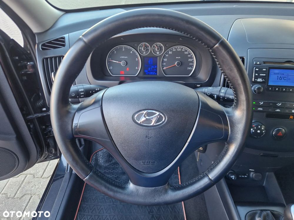 Hyundai i30 1.6 CRDi Comfort - 30