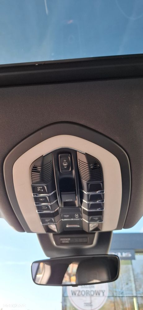 Porsche Macan Standard - 21