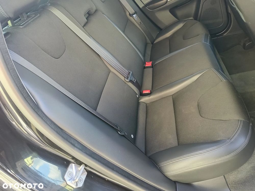 Volvo XC 60 D4 Geartronic Summum - 11