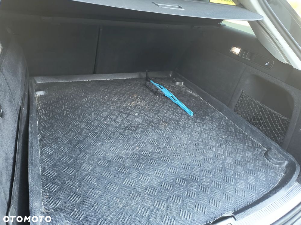 Audi A6 Avant 2.0 TDI Quattro S tronic - 10