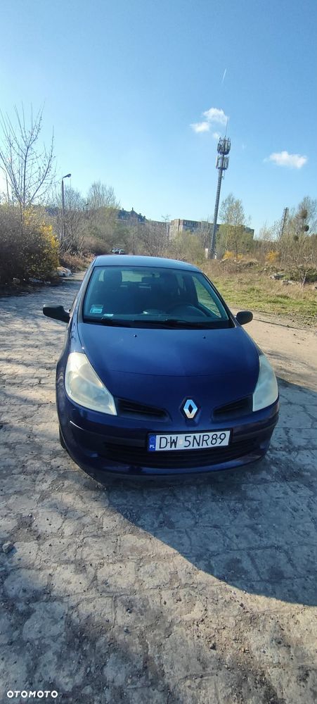 Renault Clio 1.2 16V Authentique - 1