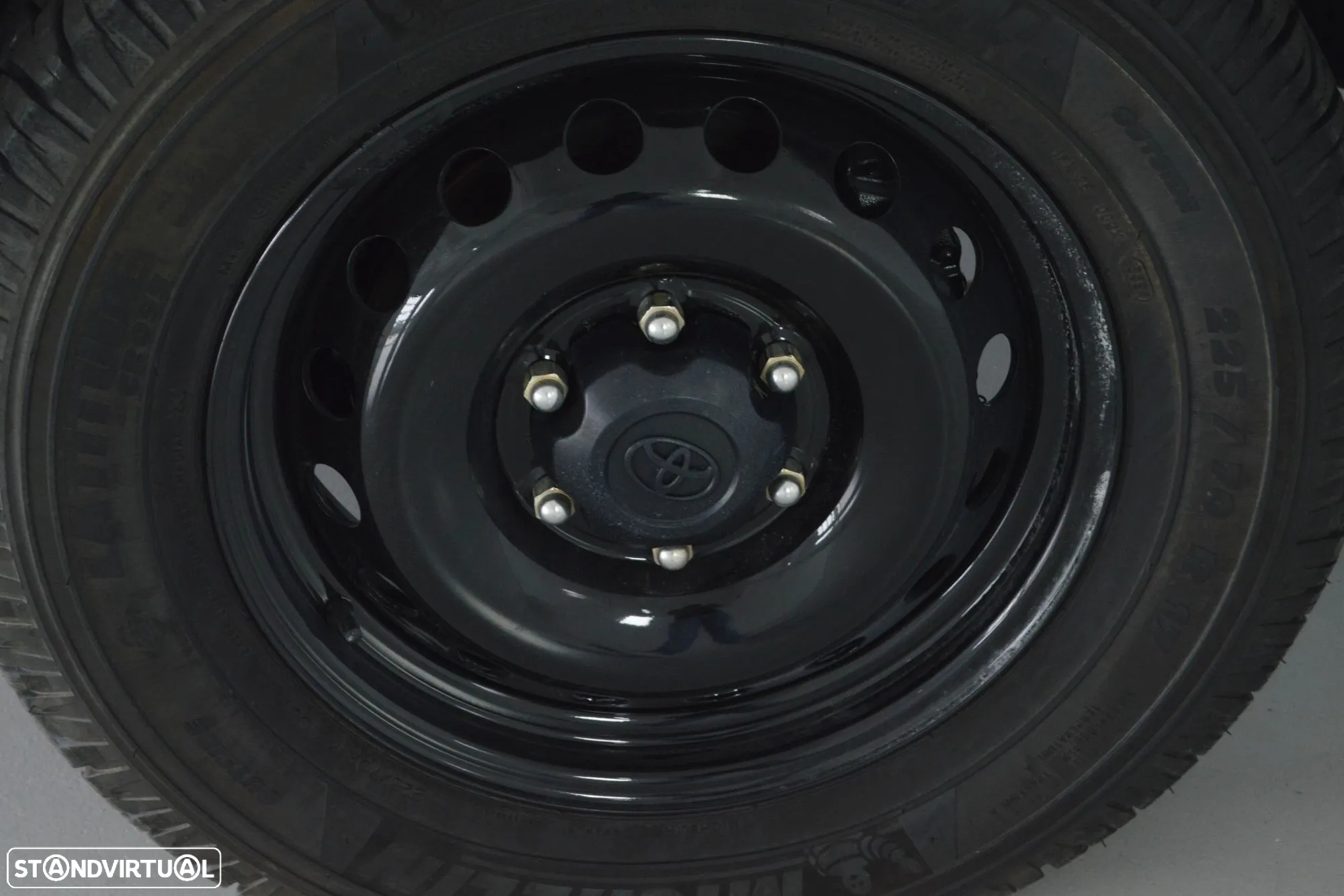 Toyota Hilux 2.4 D-4D 4X2 Cabine Simples 2L - 21