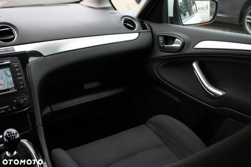 Ford S-Max 1.6 EcoBoost Titanium - 24