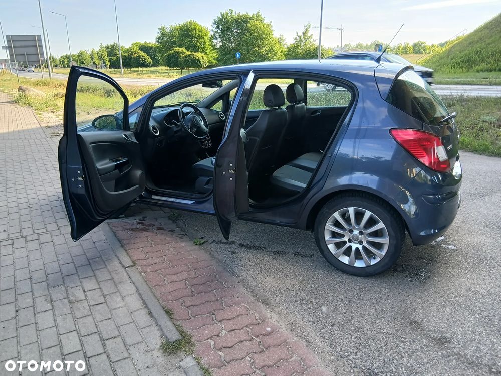 Opel Corsa 1.4 16V Innovation 110 Jahre - 12