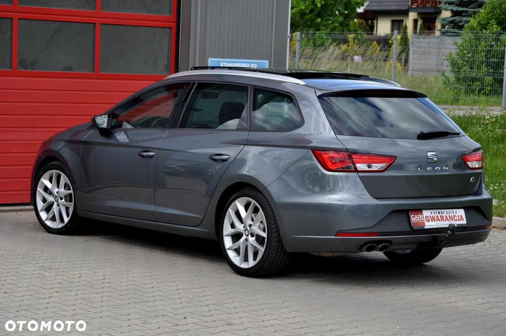 Seat Leon Sportstourer 2.0 TDI DPF DSG FR - 11