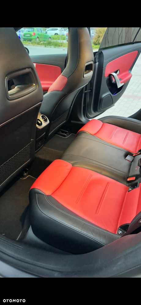 Mercedes-Benz CLA - 27
