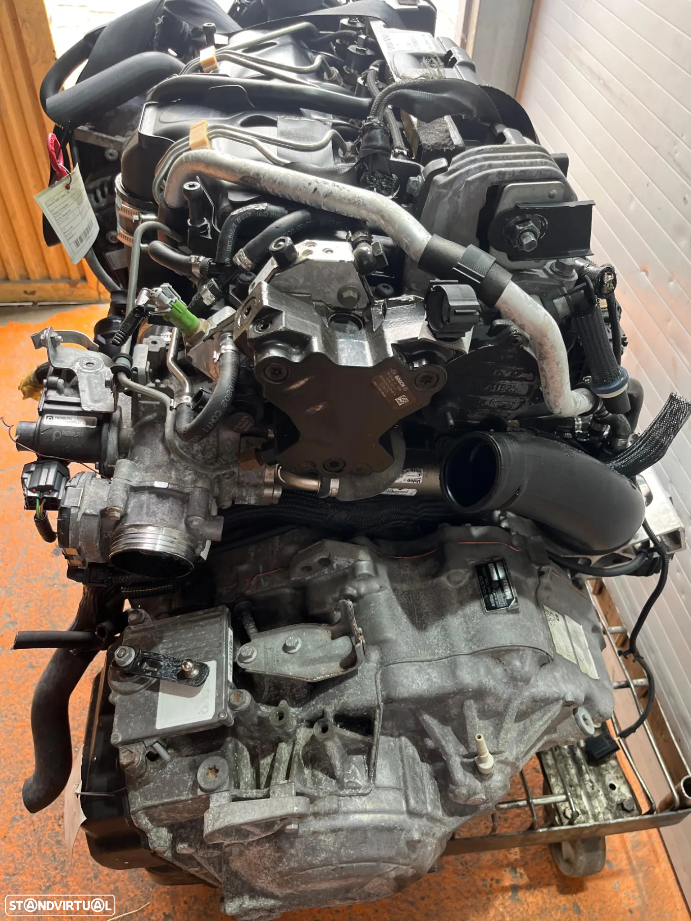 Motor Volvo S60/S80/XC90/V70 2.4D Ref: D5244T - 4