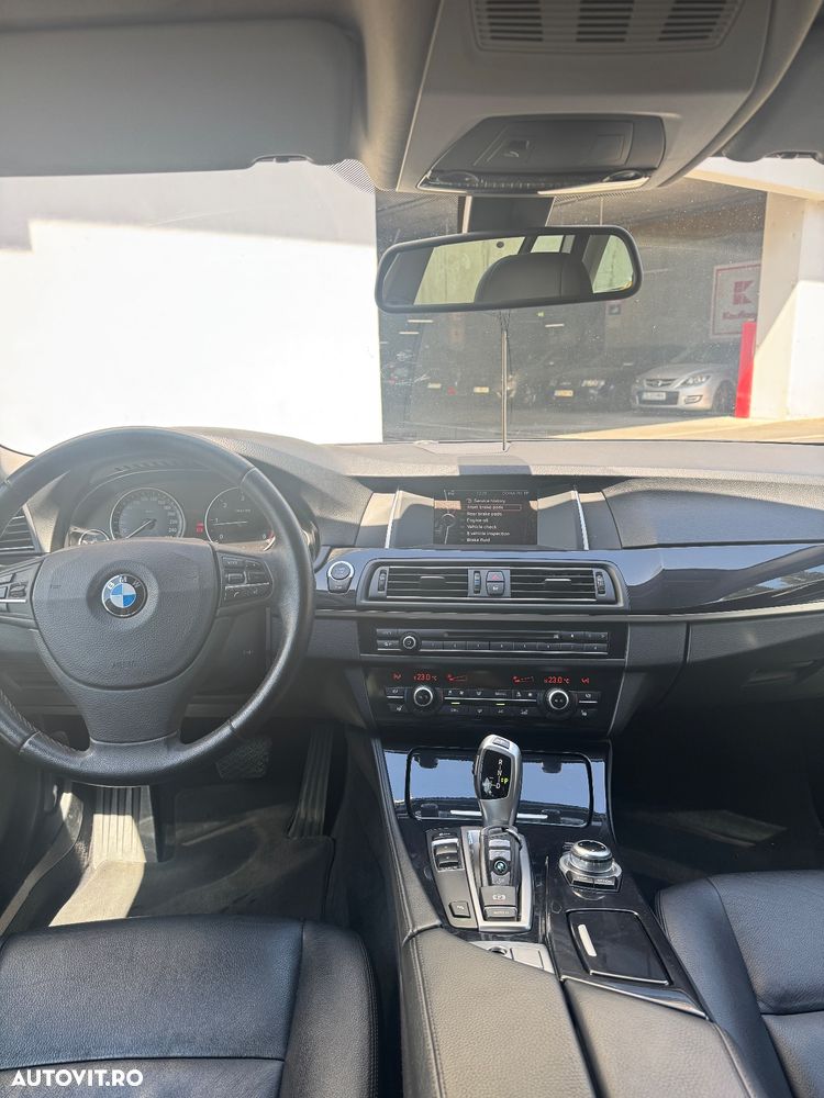 BMW Seria 5 520d Aut. Luxury Line - 9