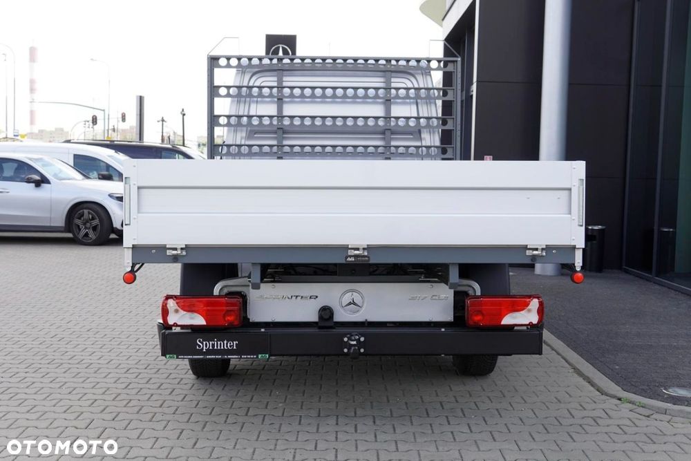 Mercedes-Benz Sprinter - 7