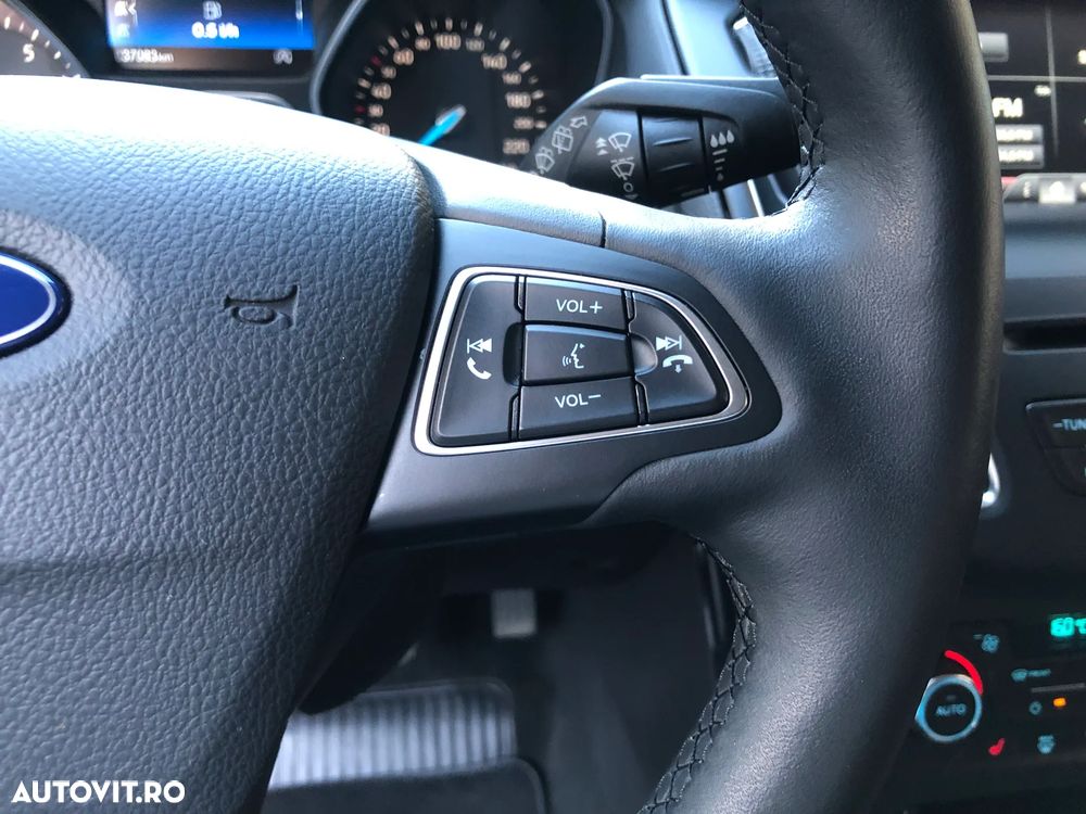 Ford Focus 1.0 EcoBoost Titanium - 17