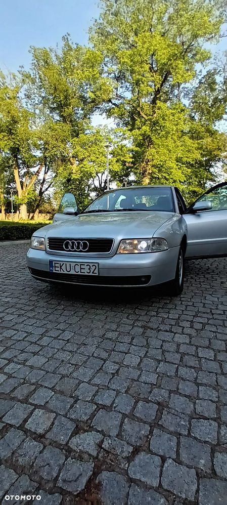 Audi A4 Avant - 1