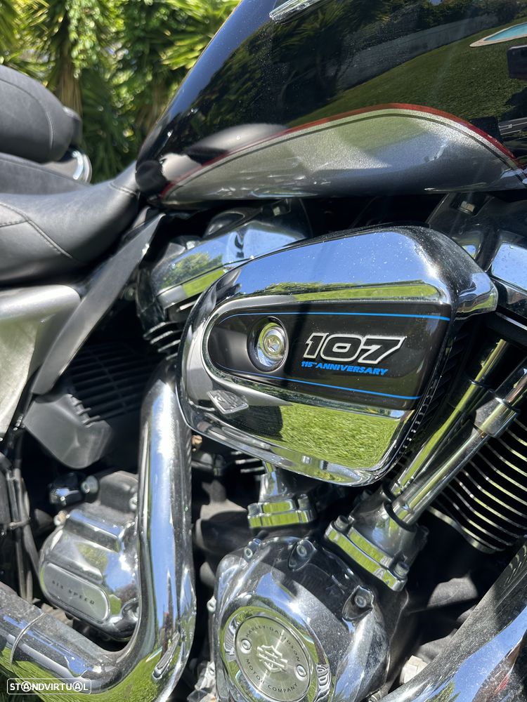 Harley-Davidson FLHT - 3