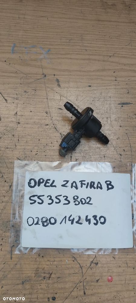OPEL ASTRA H ZAFIRA B 1,8 16v zawór odpowietrzający paliwo 55353802 - 1