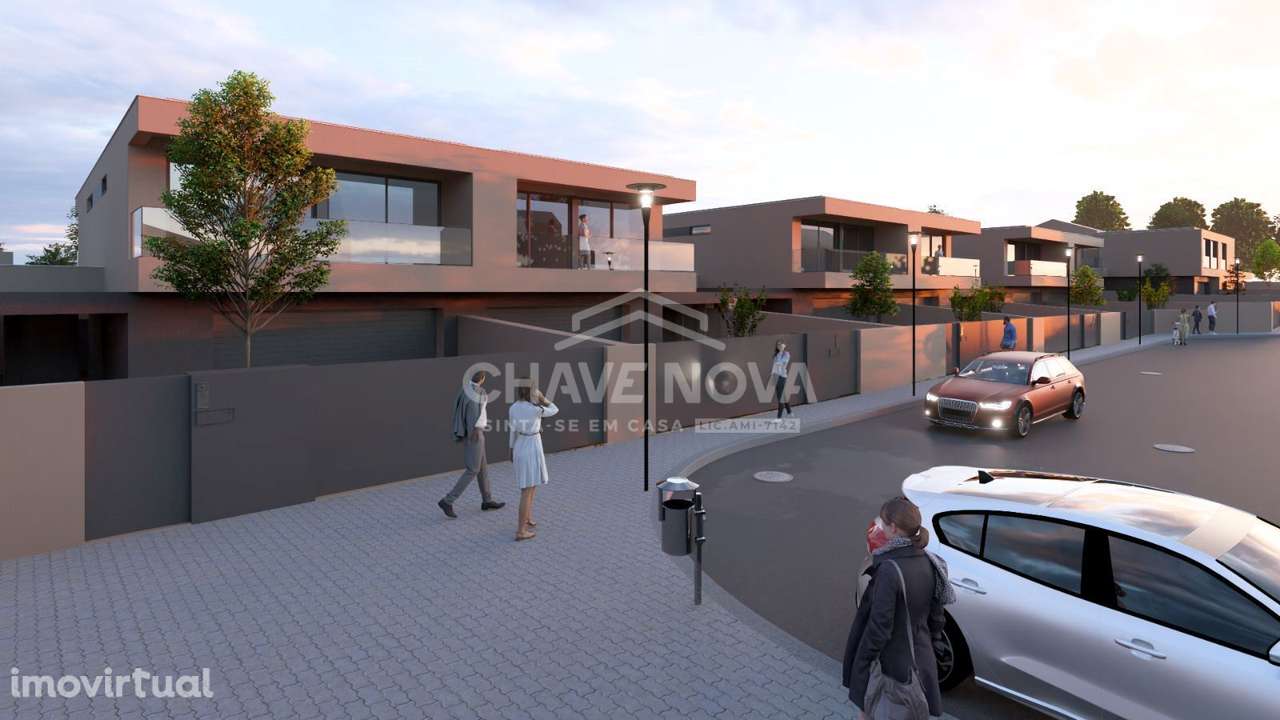 Lote de Terreno p/ 6 Moradias em Valadares - Grande imagem: 2/9