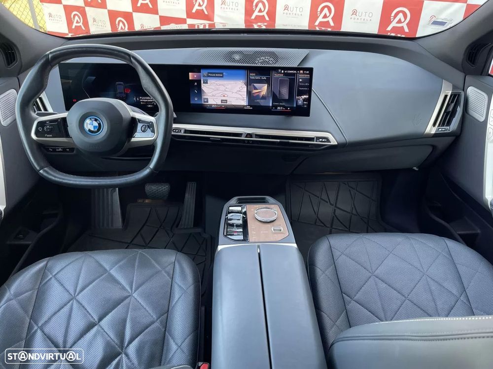 BMW iX xDrive 50 Pack Desportivo - 12