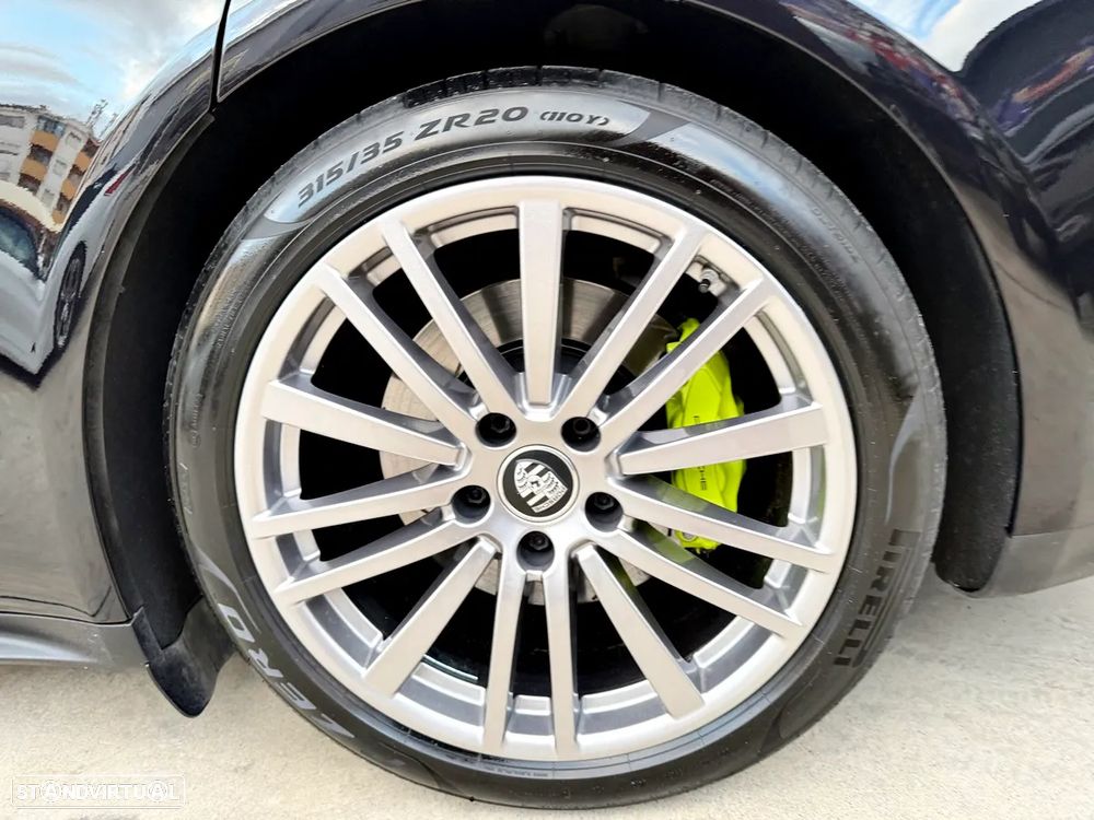 Porsche Panamera 4 E-Hybrid - 58