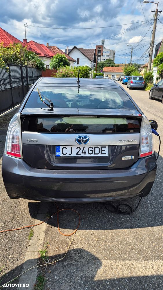 Toyota Prius - 5