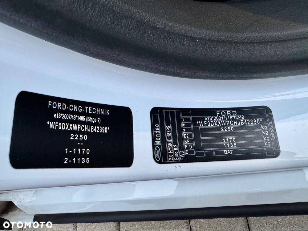 Ford Mondeo 2.0 Hybrid Titanium - 20