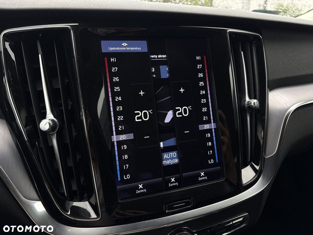 Volvo V60 B4 D Momentum Pro - 19