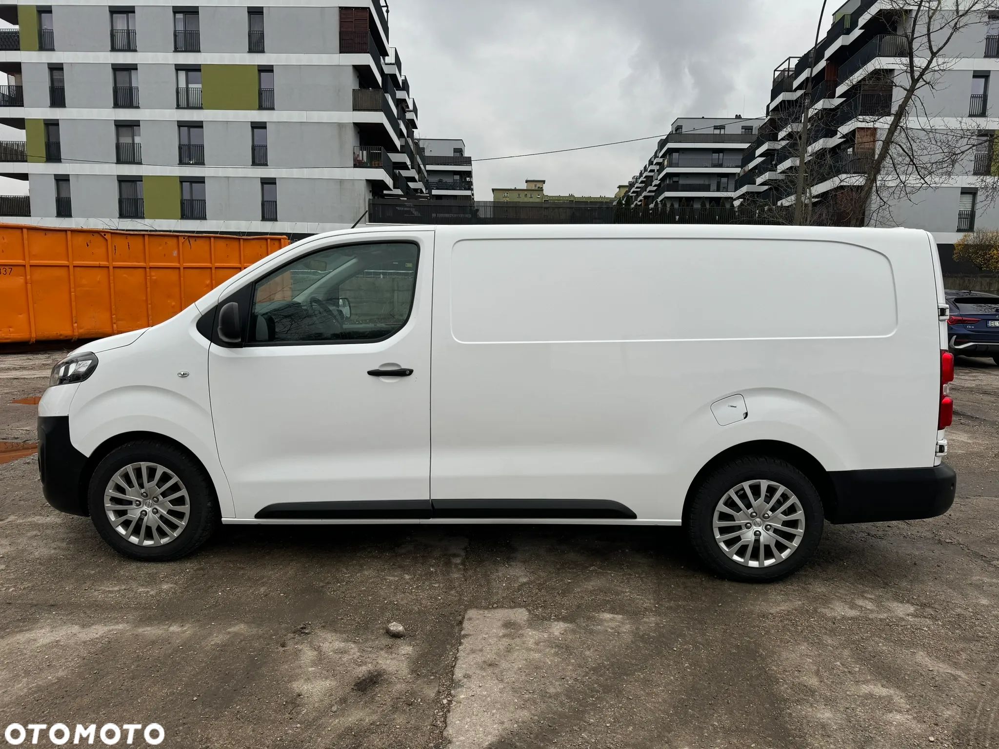 Opel Vivaro - 1