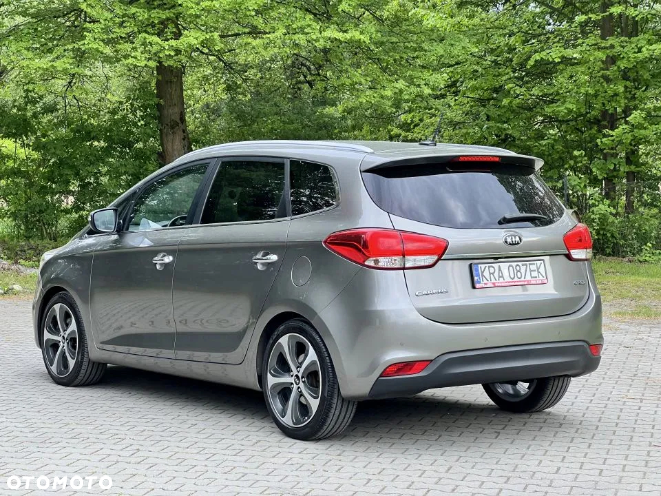Kia Carens 1.7 CRDi XL 7os - 6