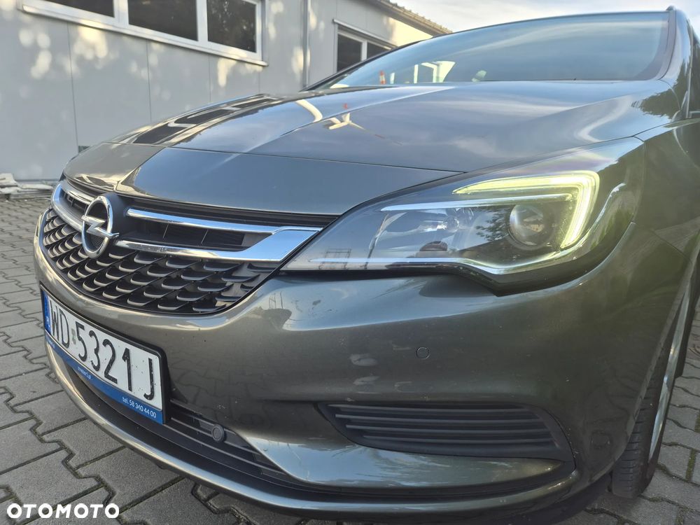 Opel Astra 1.6 CDTI Sport - 23