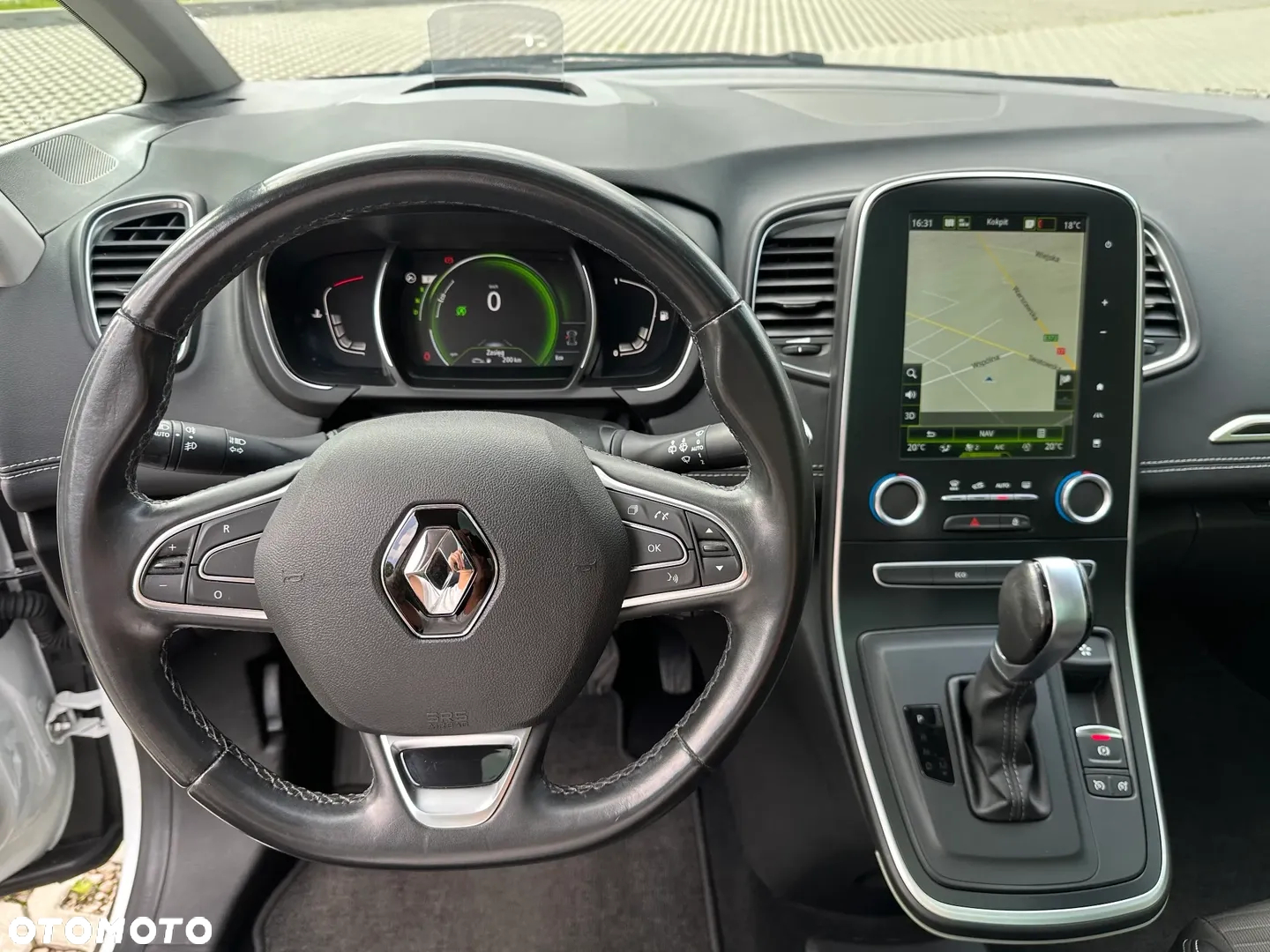 Renault Scenic 1.6 dCi Bose EDC - 8