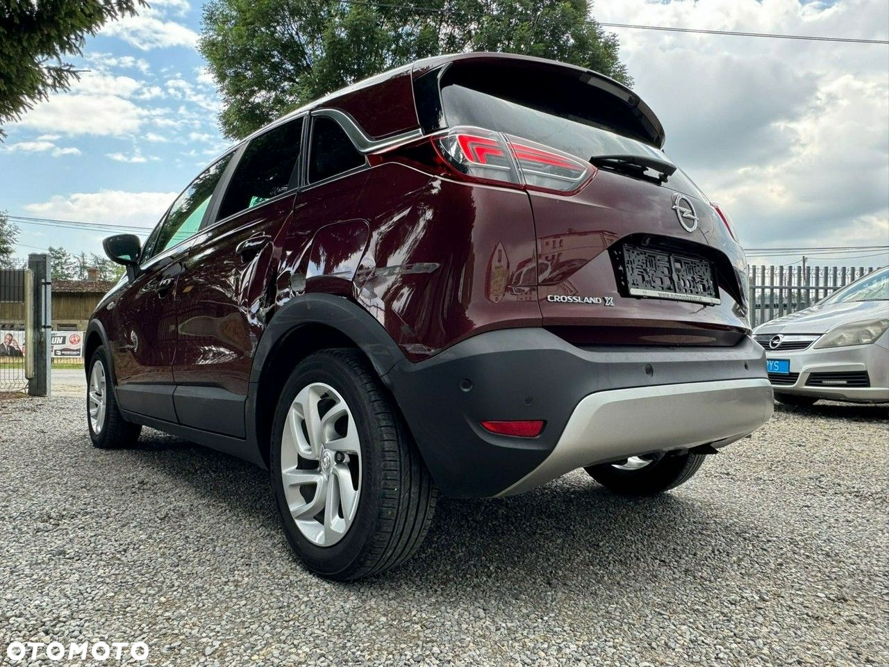 Opel Crossland X 1.2 T Design Line S&S - 37