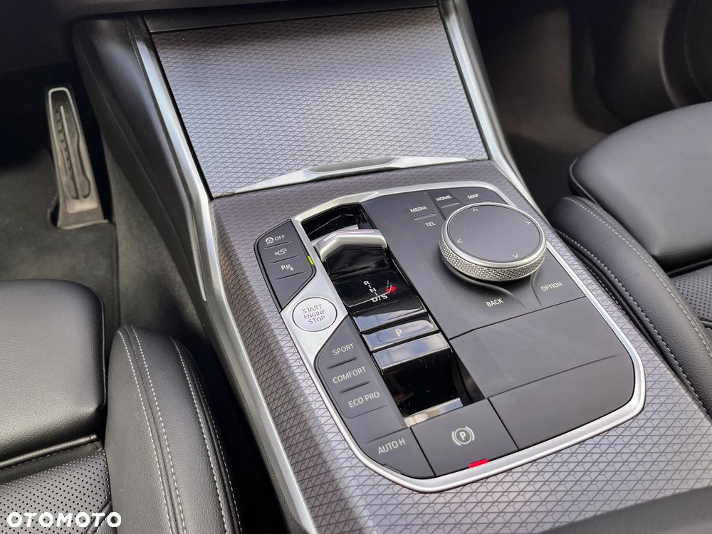 BMW Seria 3 M340i xDrive mHEV sport - 37