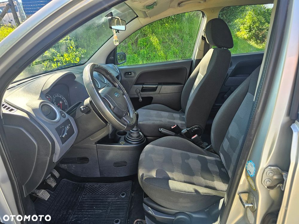 Ford Fusion 1.4 Ambiente - 6