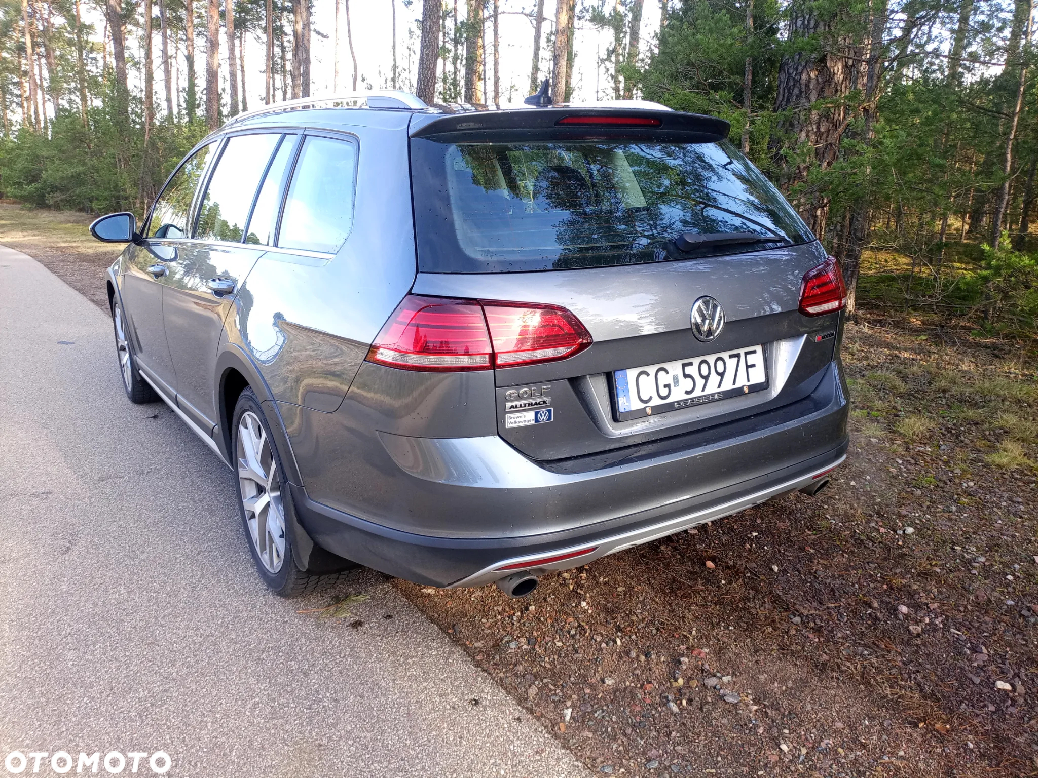 Volkswagen Golf - 5