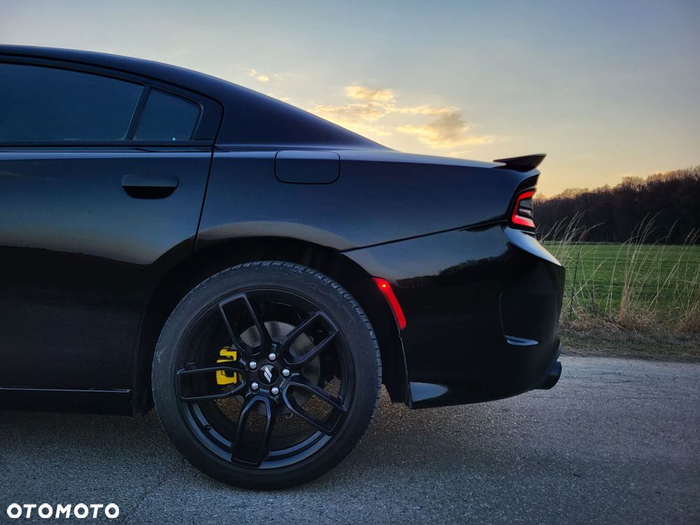 Dodge Charger - 11