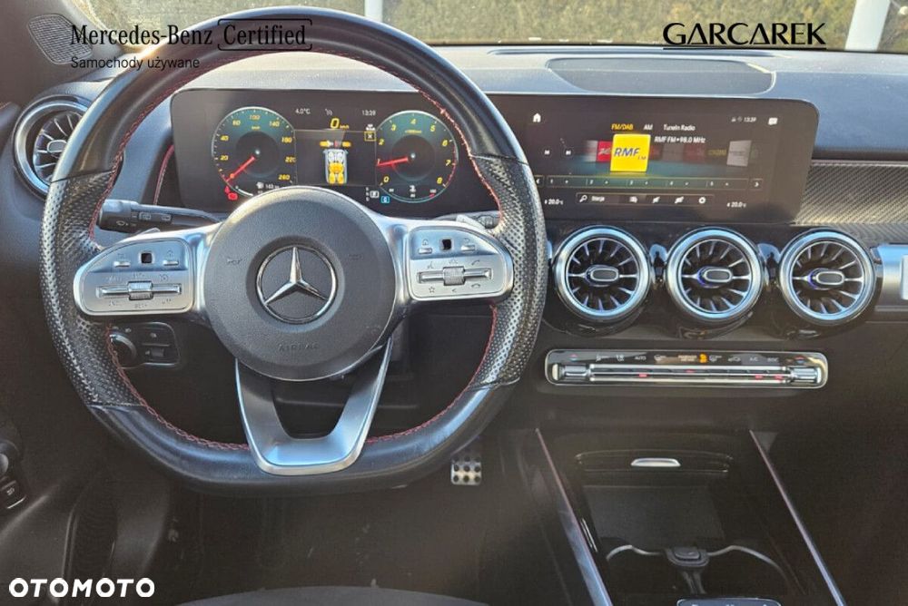 Mercedes-Benz GLB - 14