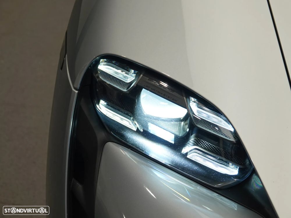 Porsche Taycan 4S - 9