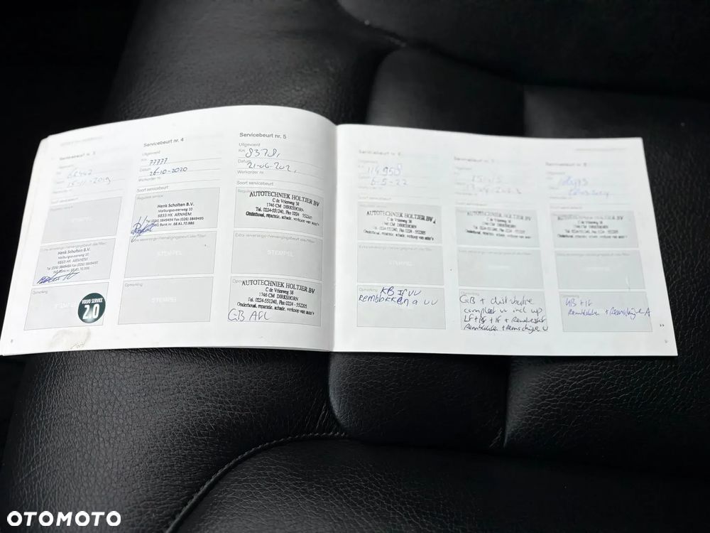Volvo V90 D4 AWD Geartronic Momentum - 24