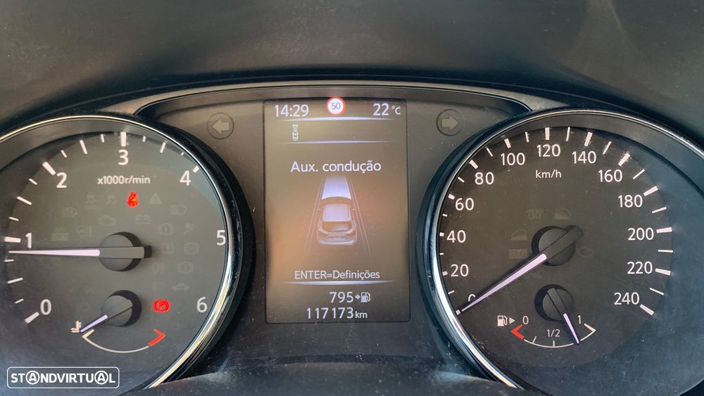 Nissan Qashqai 1.5 dCi N-Connecta - 13