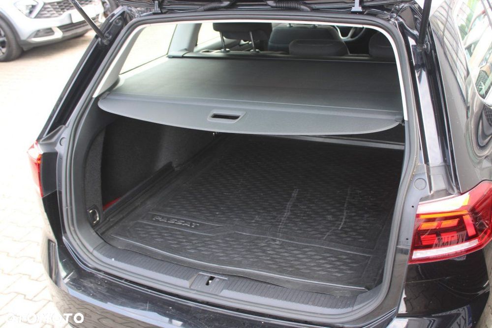 Volkswagen Passat - 18