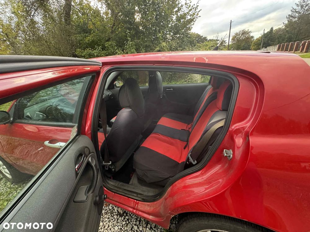 Alfa Romeo 147 1.6 Twin Spark Distinctive - 6