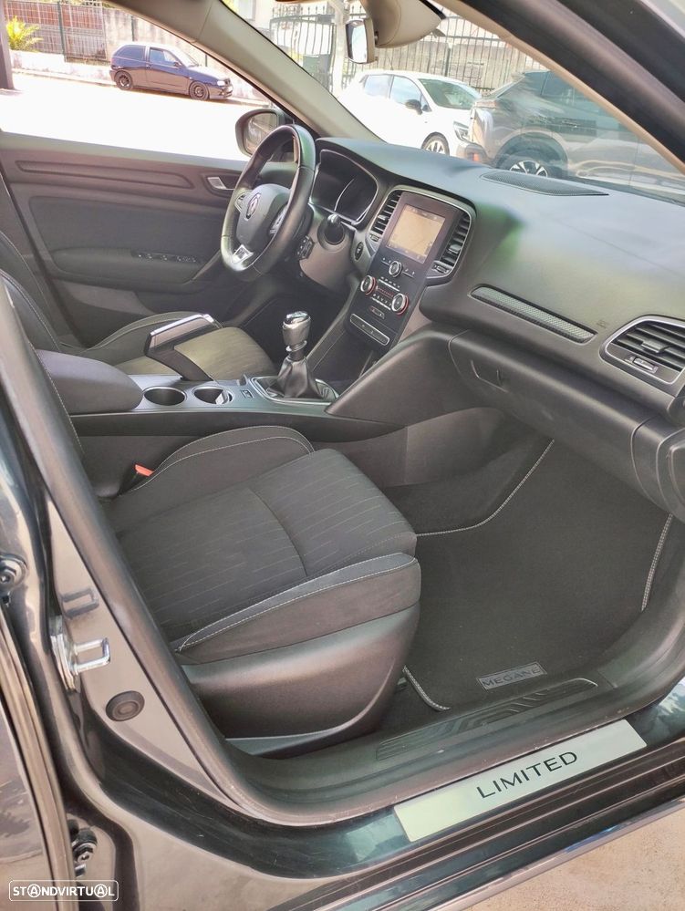Renault Mégane 1.5 Blue dCi Limited - 9