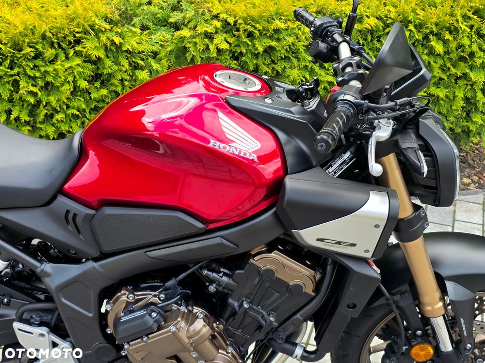 Honda CB - 8
