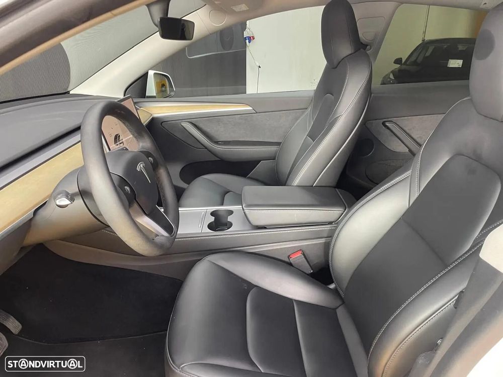 Tesla Model Y Long-Range RWD - 10